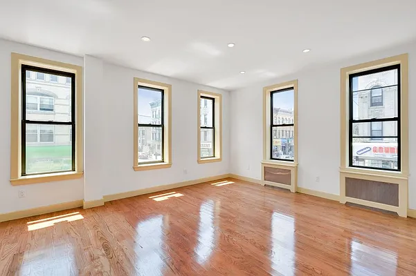 Rented by MNS | media 1