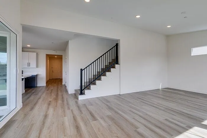 759 Faircliff Ct — Photo 9