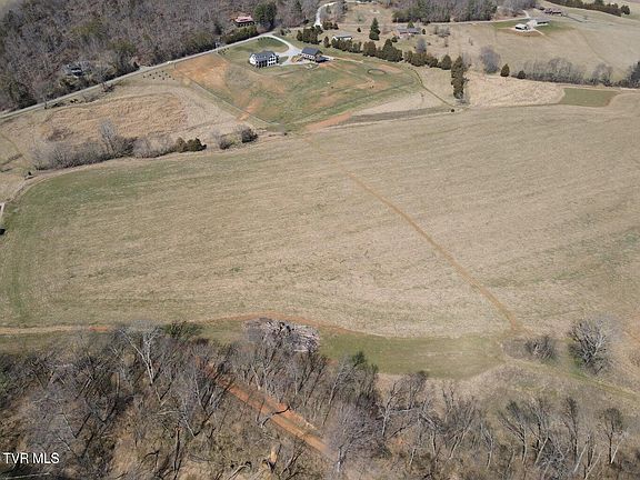 4th image of 4 River Village Ln