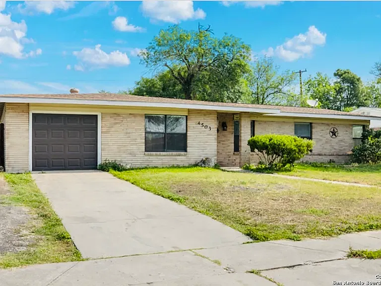 4503 Tropical Dr — Photo 2