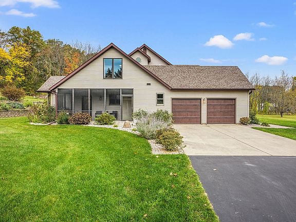 5th image of 5315 Ridge Rd