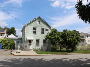 4 Woodview Ave, Fords, NJ 08863