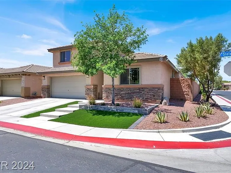 8137 Slate Falls St — Photo 1