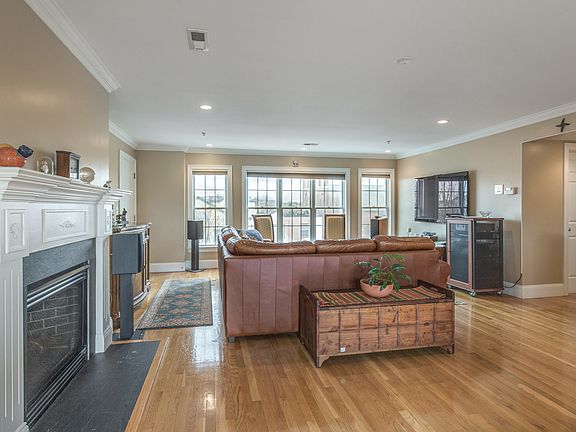 5th image of 50 B St APT 7