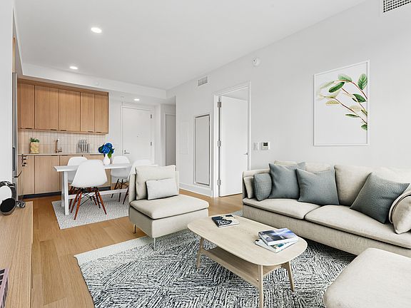 4th image of 499 President St #317