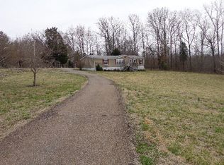 1150 Poplar Grove Rd, Springville, TN 38256