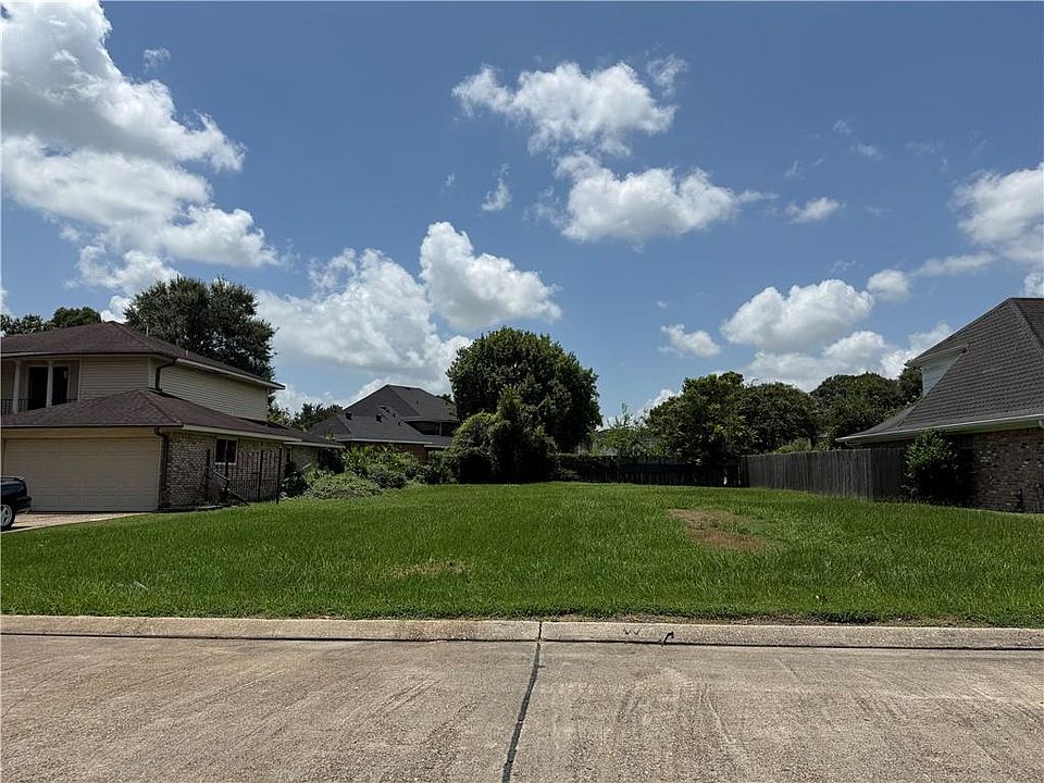1st image of 3815 Peach Tree Ct