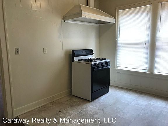 4th image of 309 Wilkinson St