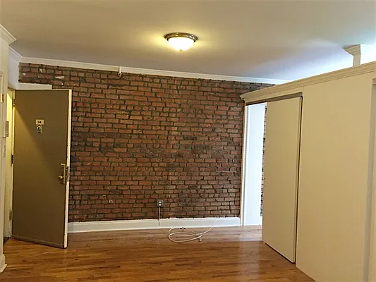 Rented by Meraki Realty LLC | media 9