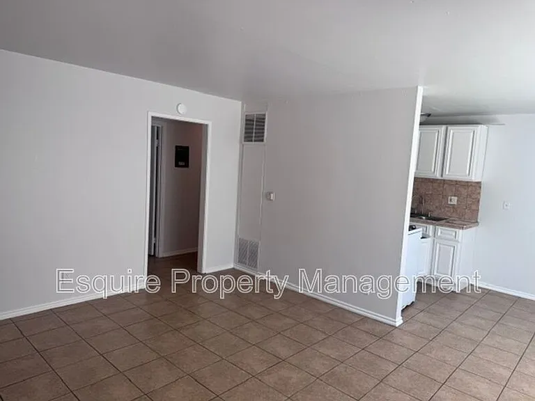 620 Cuesta Del Mar Dr #3 — Photo 3
