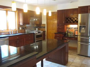 67 Van Dyke Dr S, Rensselaer, NY 12144