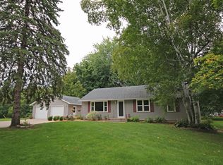 323 3rd St SE, Braham, MN 55006