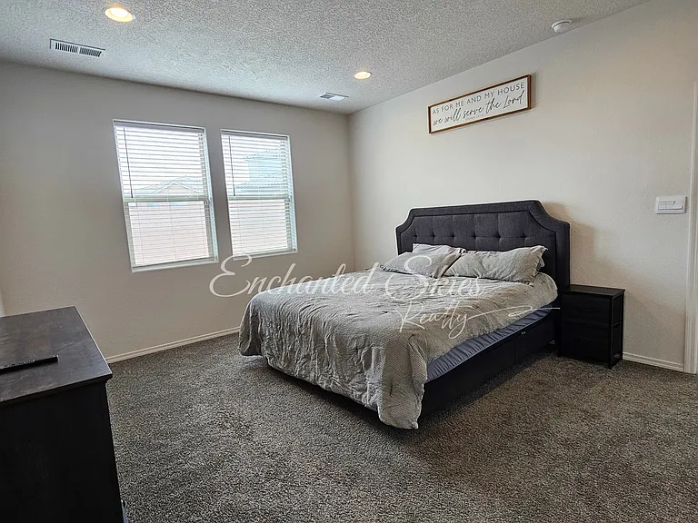 1043 Vallecito Loop NW — Photo 15