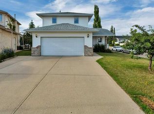 83 S Lawrence Cres, Red Deer, AB T4R 2P3