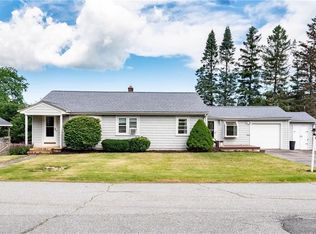 9 Oaklawn Rd, North Smithfield, RI 02896