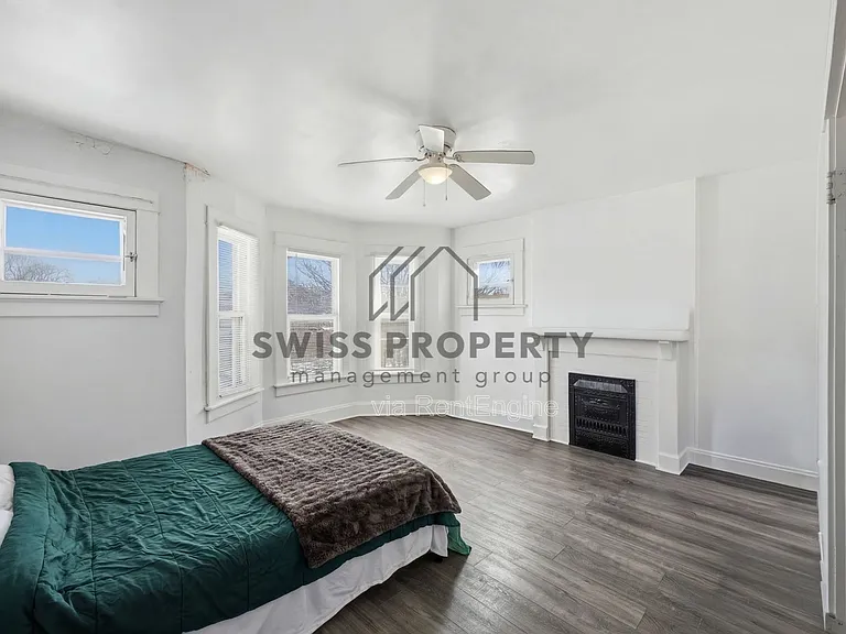 2209 Summit St — Photo 17