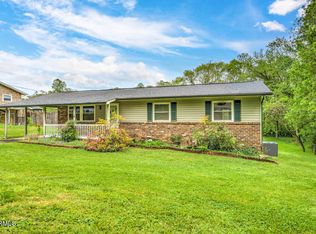 214 Chesterfield Ln, Clinton, TN 37716