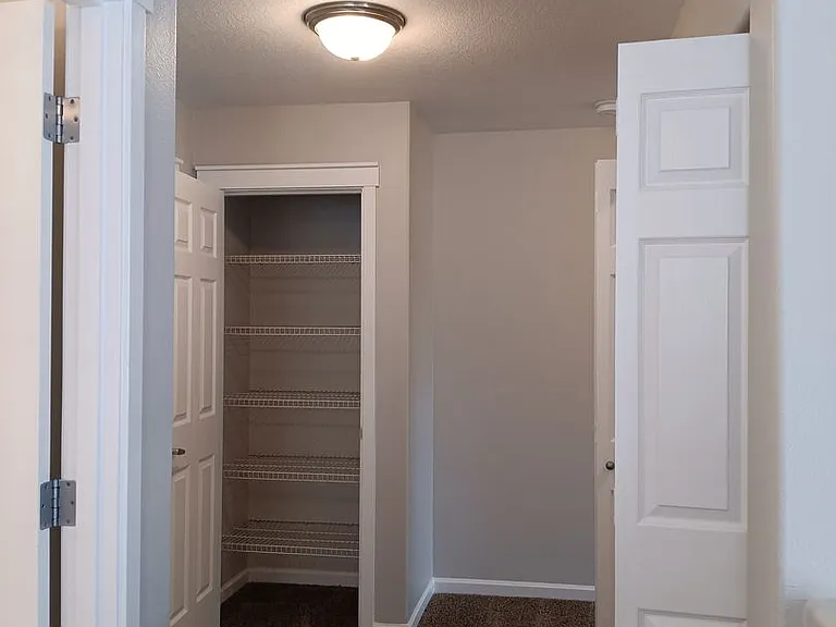 652 Jasmine Cir — Photo 13