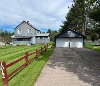 1012 W Hiawatha Rd, Iron River, MI, 49935