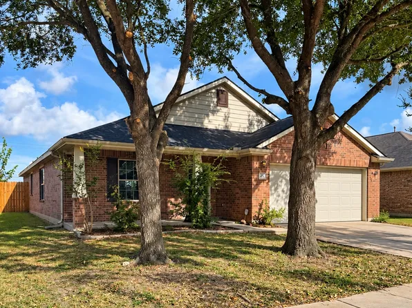 7910 Berkely Ct, Baytown, TX 77521