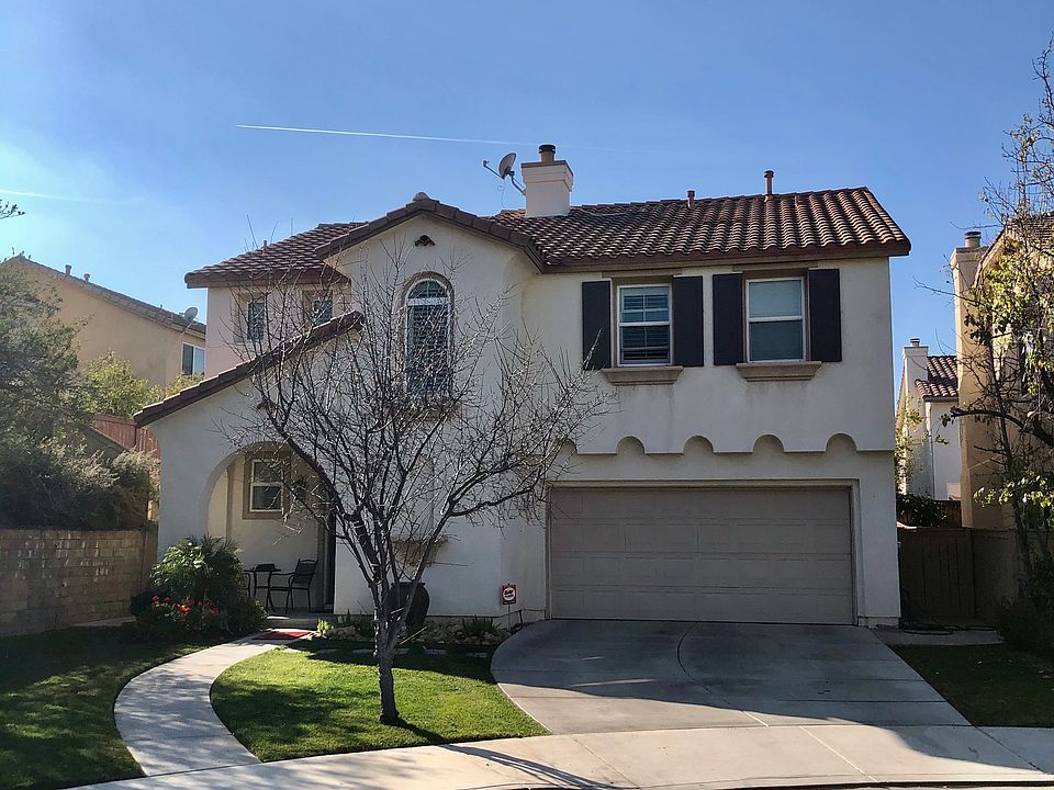 1st image of 27205 Cloverhurst Pl