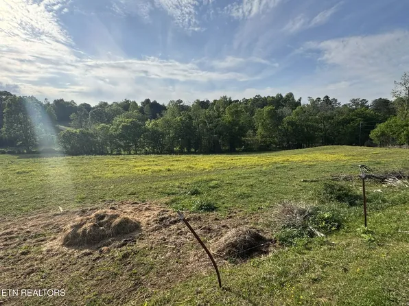 644 Southard St, Tellico Plains, TN 37385