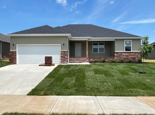 1467 E Macon St, Republic, MO 65738