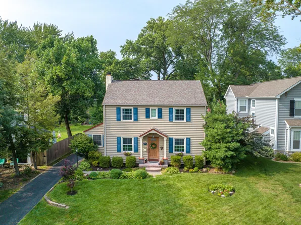 184 E Schreyer Pl, Columbus, OH 43214