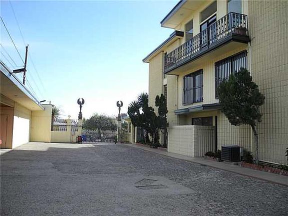 2nd image of 2500 Scenic Crest Cir APT 9