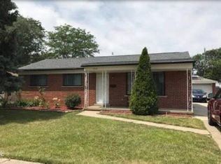 27649 Groveland St, Roseville, MI 48066