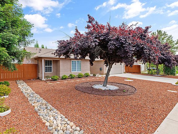 2nd image of 213 E Wren Avenue