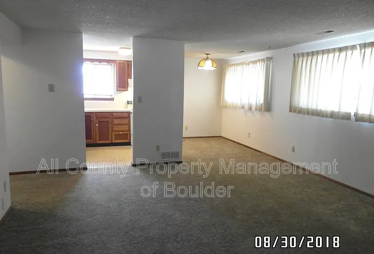 1611 Warren Ave #1 — Photo 2