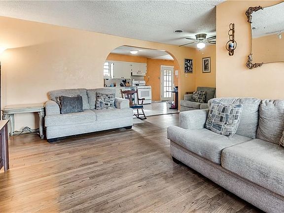 3rd image of 8704 Jennie Lee Ln