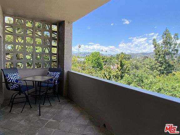 5th image of 531 N Rossmore Ave APT 405