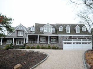 202 Two Holes Water Rd, East Hampton, NY 11937