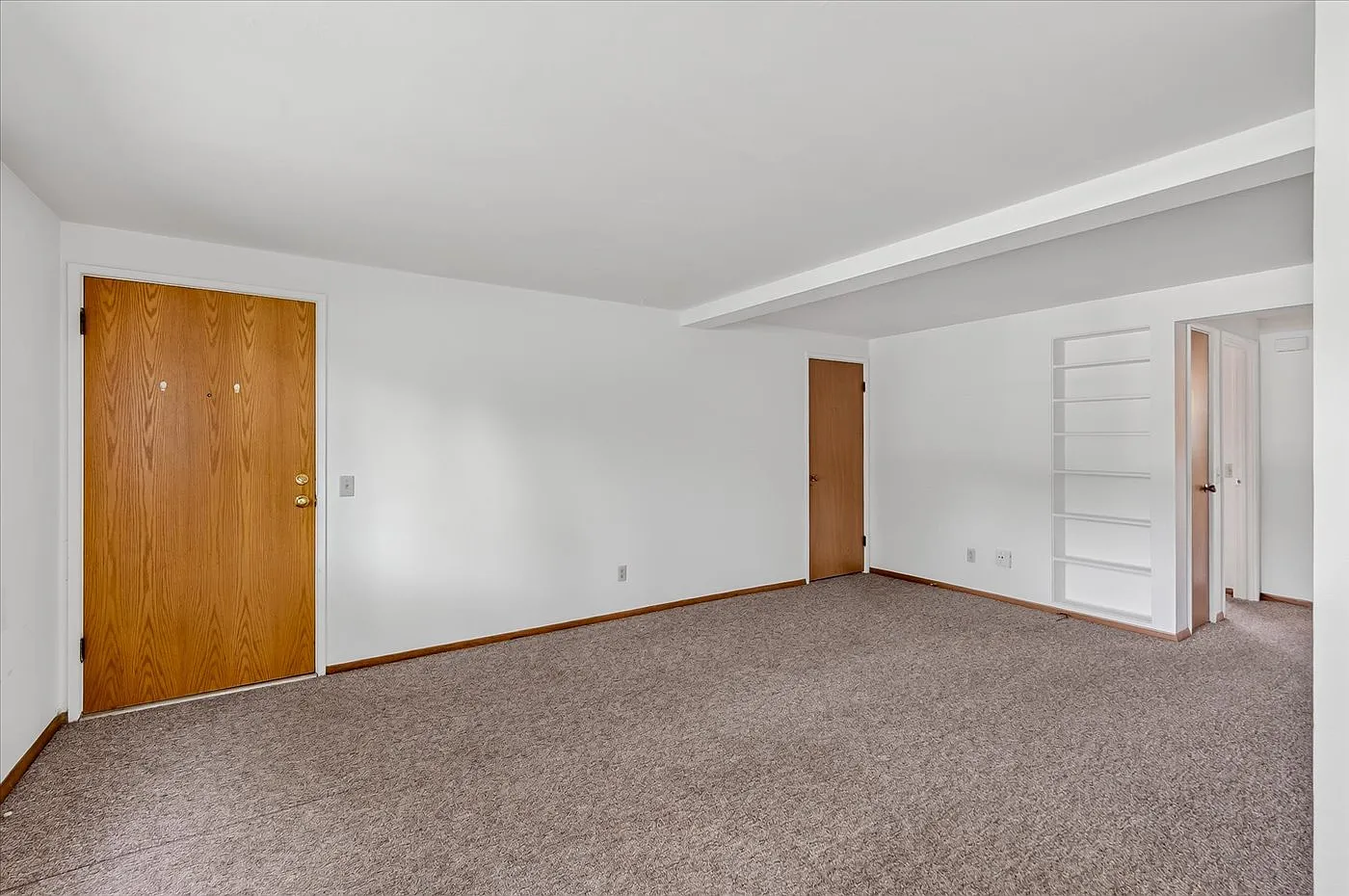5809 Raymond Rd — Photo 3