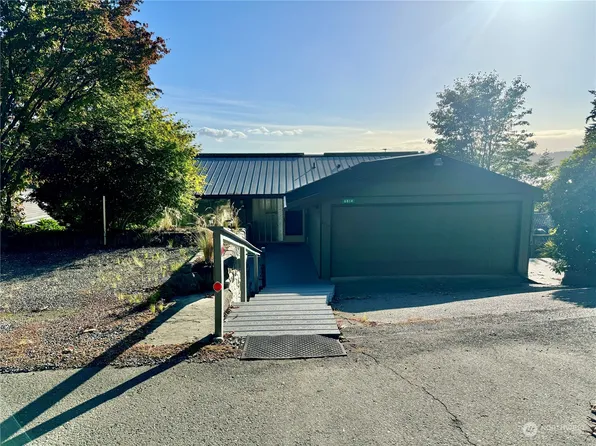 6814 Hemlock Drive NW, Marysville, WA 98271