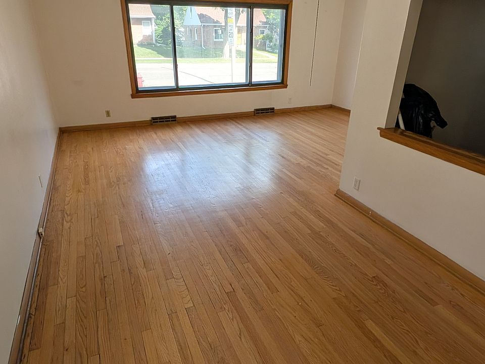 1st image of 5875 N 35th St #1