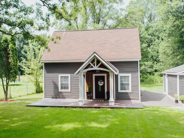 48447 Nine Mile Rd, Northville, MI 48167