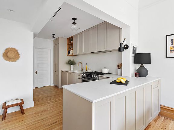 4th image of 102 Prospect Park W APT 3
