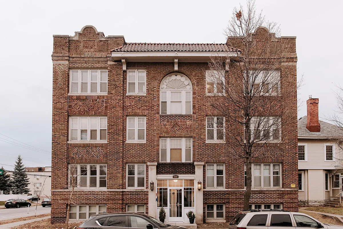 Building Photo - 2544 Harriet