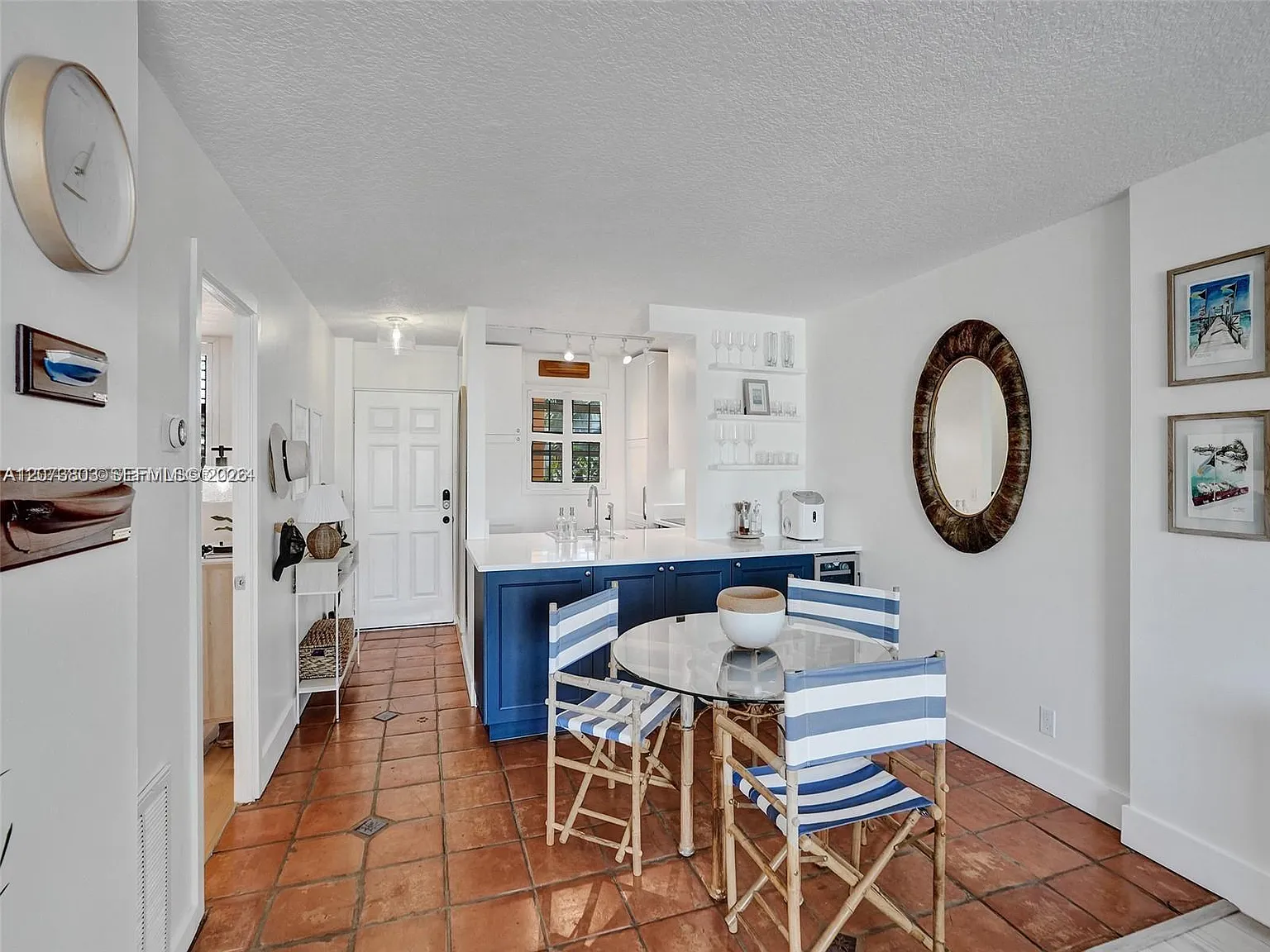 Cromwell East Condo — Photo 3