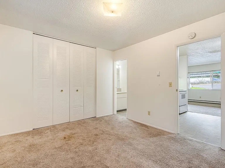 1725 SW Multnomah Blvd #12 — Photo 13