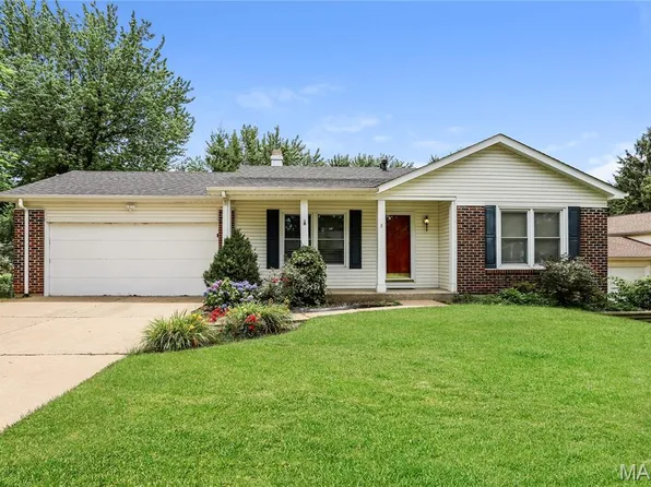 9 Briarhill Ct, Saint Peters, MO 63376