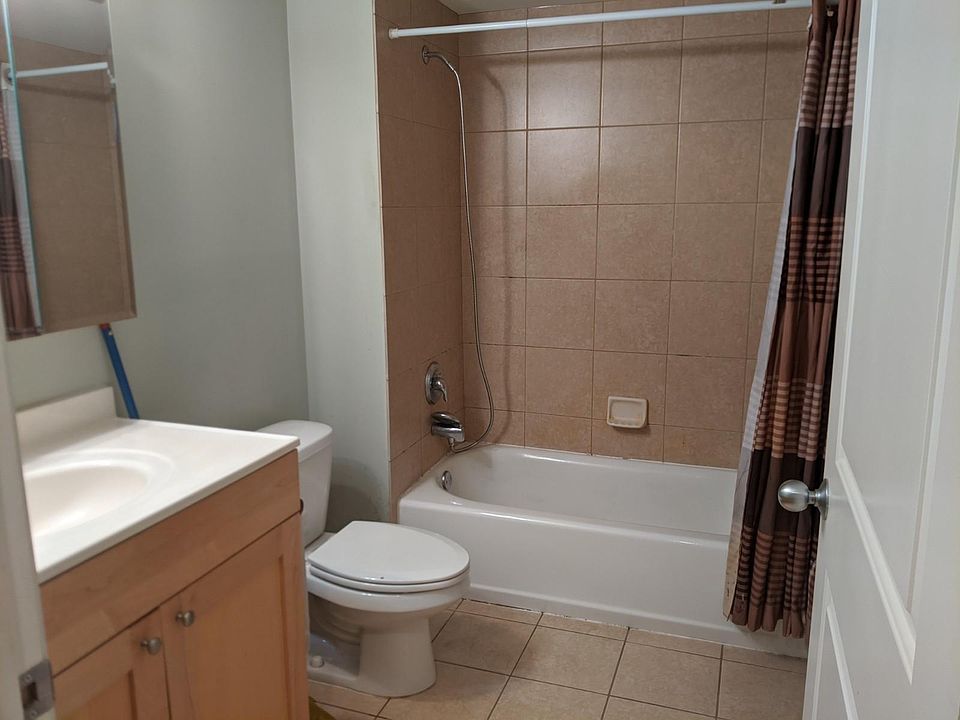 2nd image of 2272 S Archer Ave Unit 3G