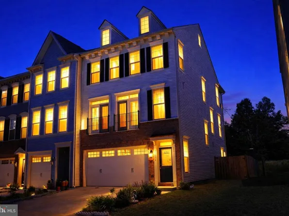 25294 Arrowroot Ter, Chantilly, VA 20152