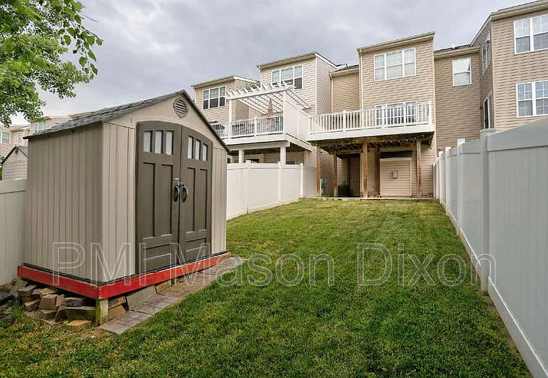 8434 Stansbury Lake Dr — Photo 37