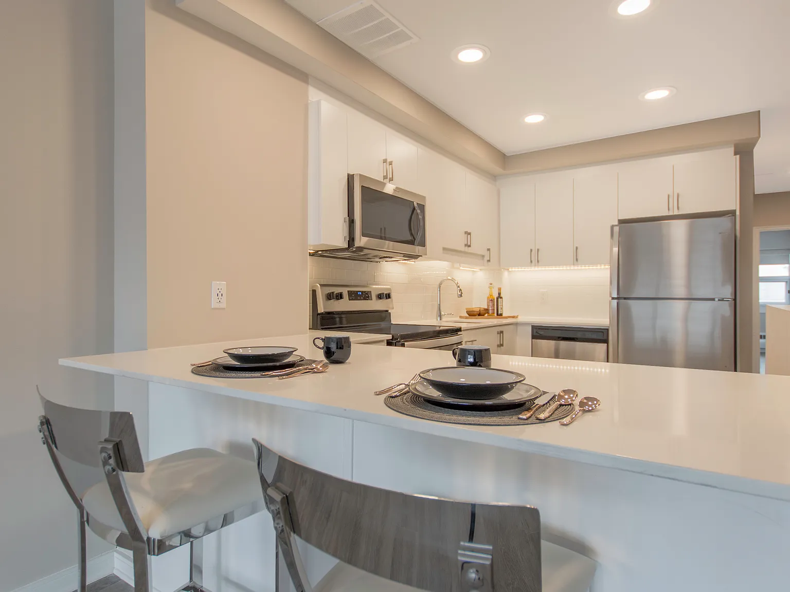 420 Gilmour Street — Photo 3