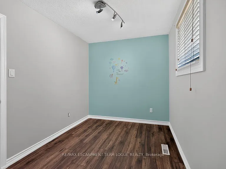1444 Paddington Ct — Photo 23