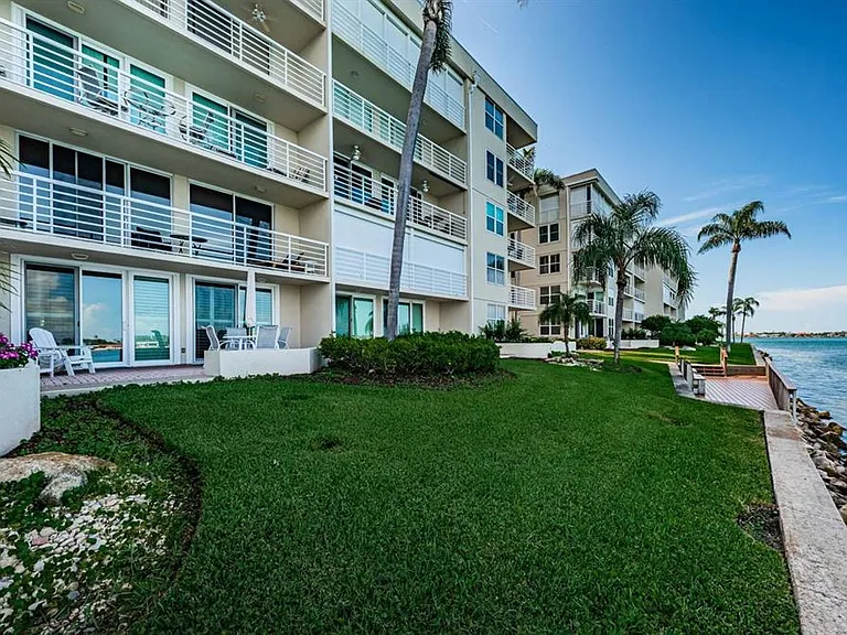 6083 Bahia Del Mar Cir #159 — Photo 19